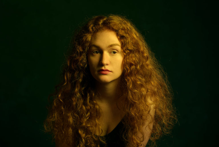 Noelle Fleckenstein, kreativ im Studio fotografiert von Christian Palm