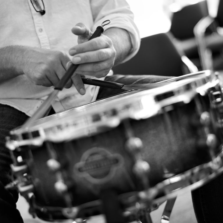 Heinz Lichius Hands on drum